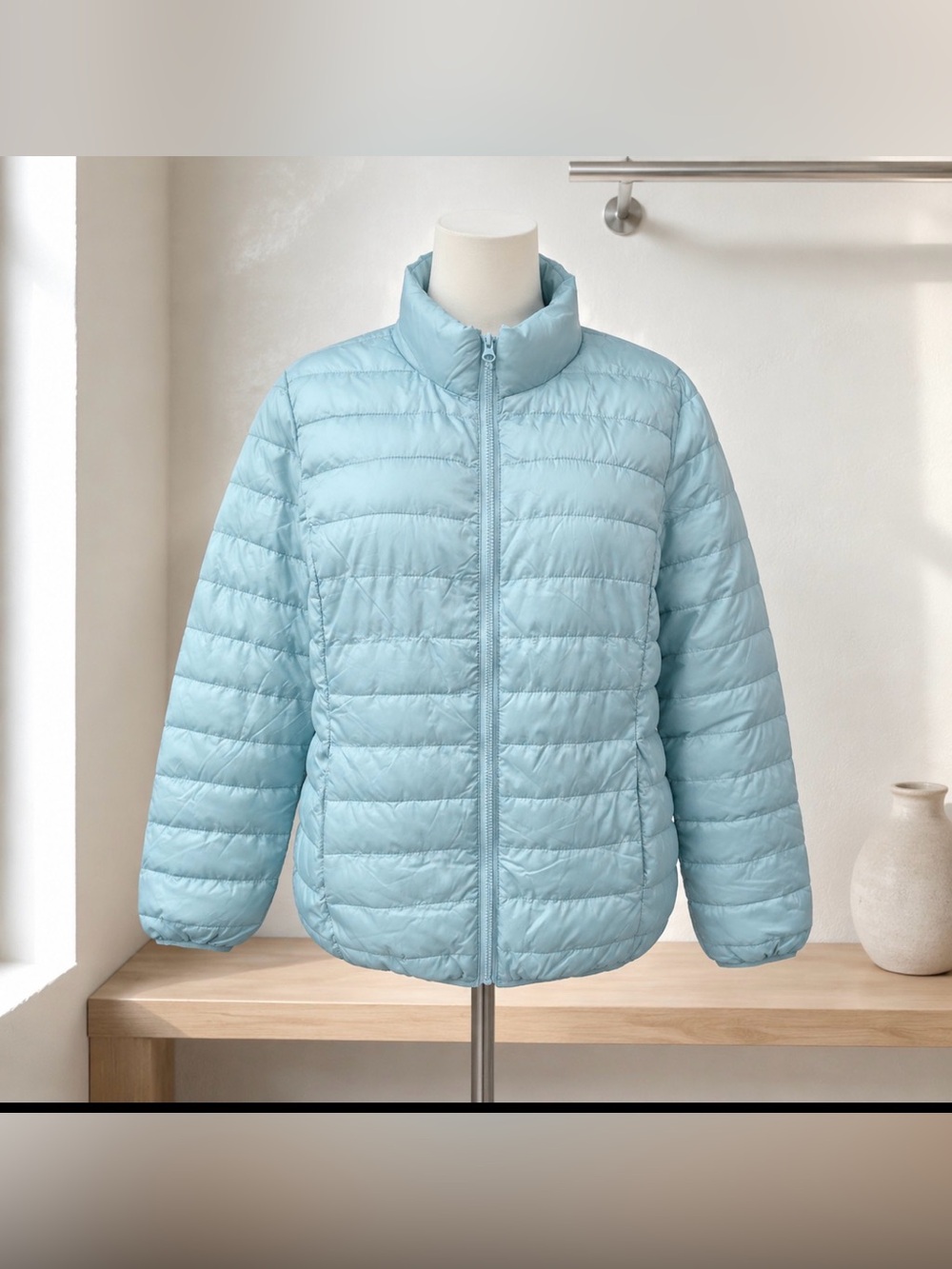 Jackson hole Women's Light Blue Puffer Jacket size medium NWOT